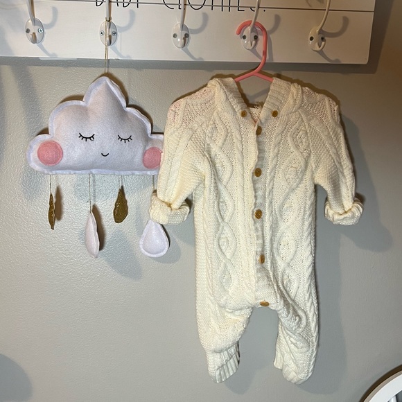 Other - Baby Girl Cream Knit Hooded Romper SZ 0-3m🤍